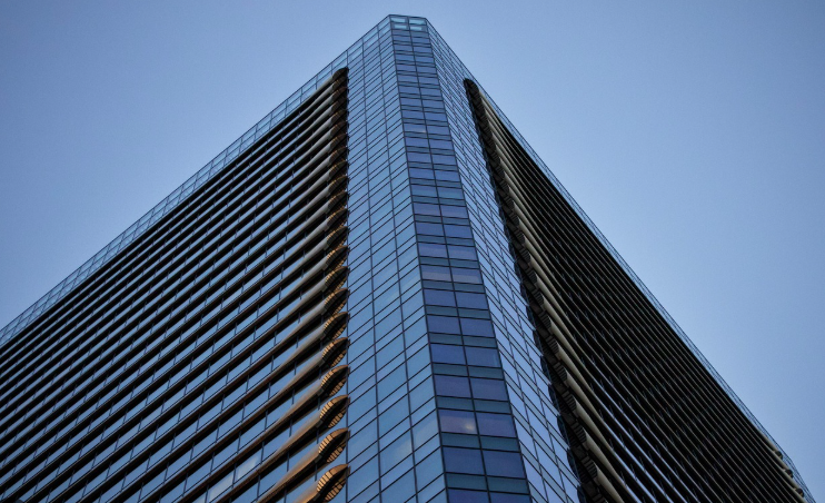 BAS BMS HVAC 感測器現場應用畫面，呈現壓力差壓與溫濕度監控情境